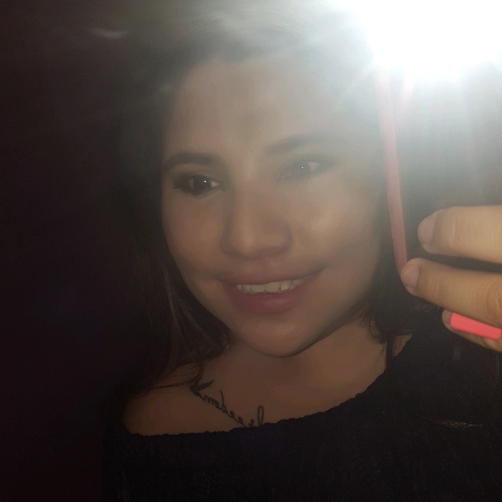 Meet your Posher, Adriana